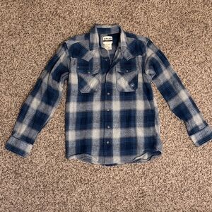 Never Worn Ariat Navy and Gray Long Sleeve Thick Button Down Shirt